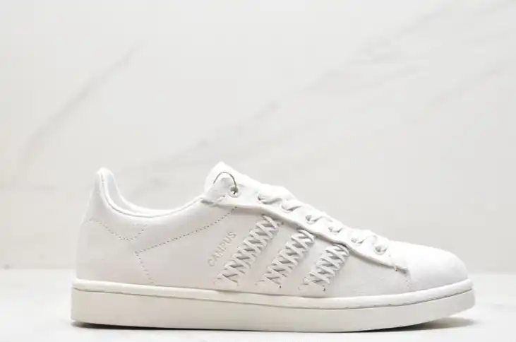 hype Adidas Sneakers