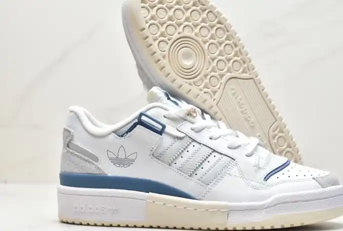 hype Adidas Sneakers