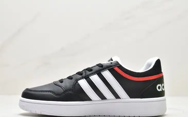 hype Adidas Sneakers