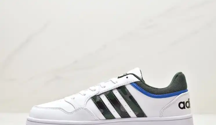 hype Adidas Sneakers