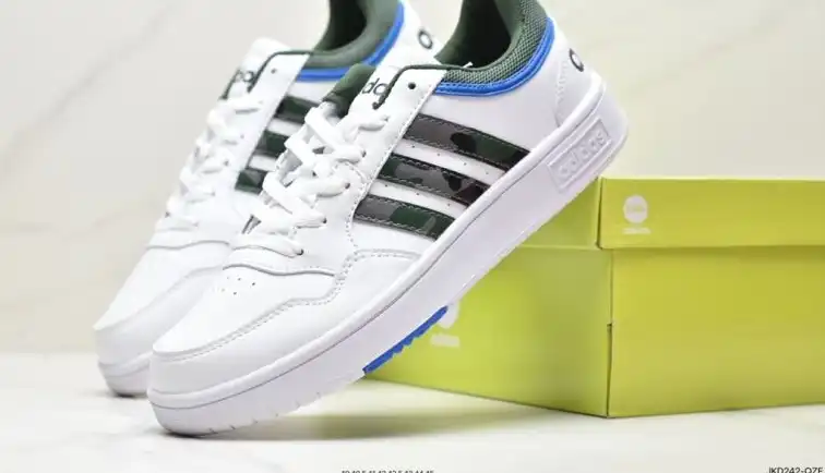 hype Adidas Sneakers