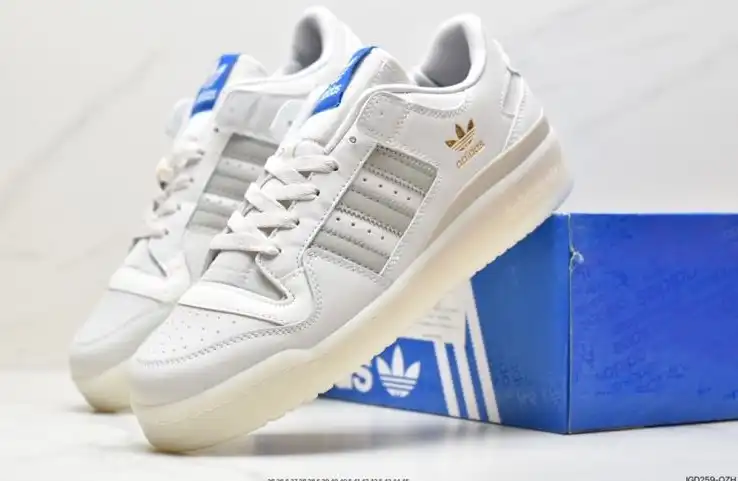 hype Adidas Sneakers