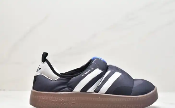 hype Adidas Sneakers