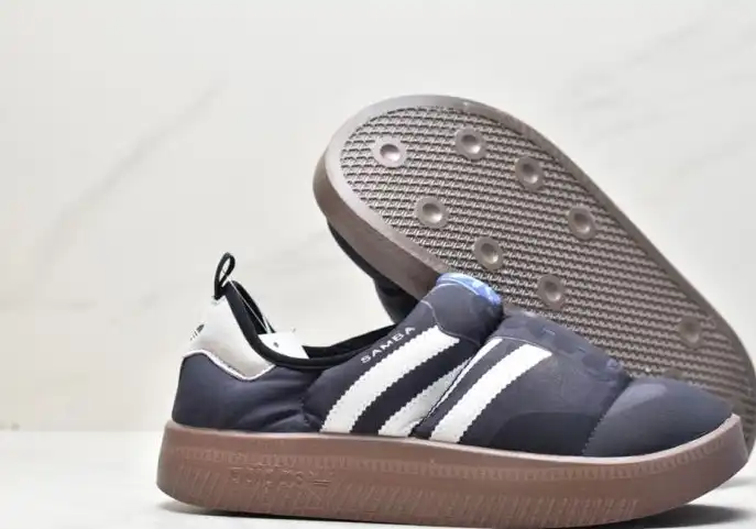 hype Adidas Sneakers