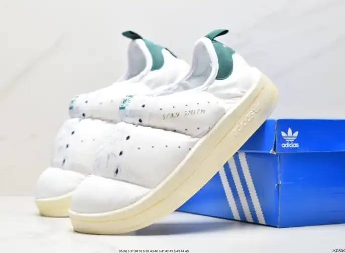 hype Adidas Sneakers