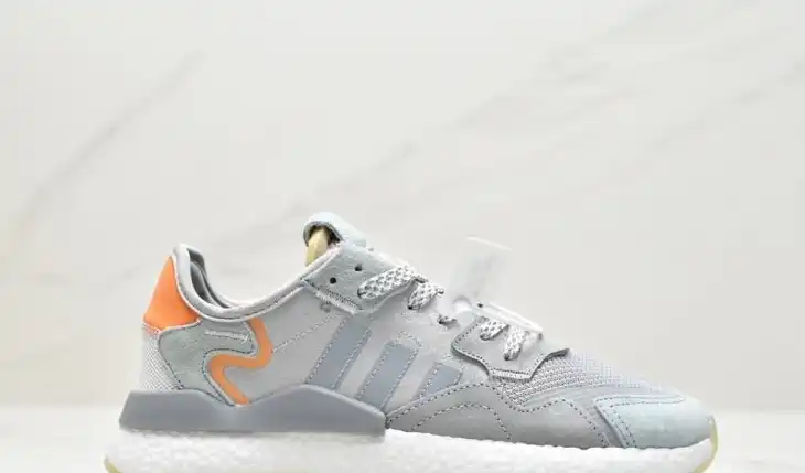 hype Adidas Sneakers