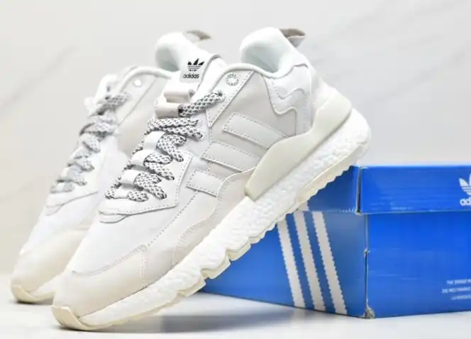 hype Adidas Sneakers