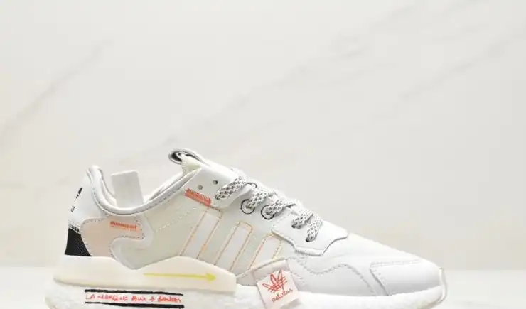 hype Adidas Sneakers