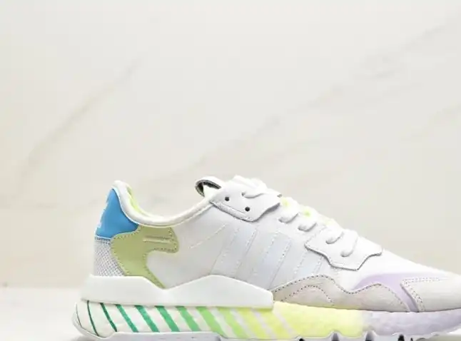 hype Adidas Sneakers