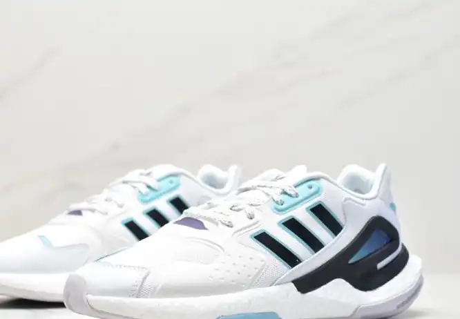 hype Adidas Sneakers