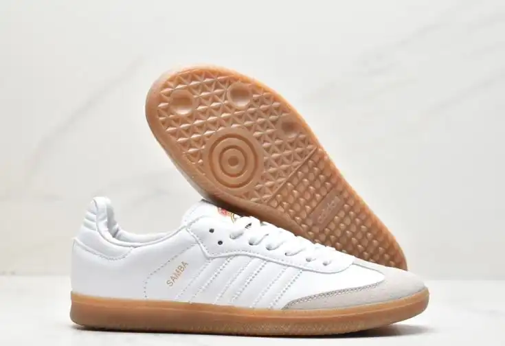 hype Adidas Sneakers