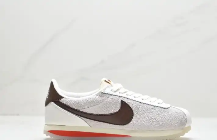 hype Nike Sneakers