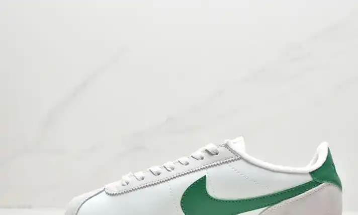 hype Nike Sneakers