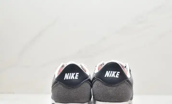 hype Nike Sneakers