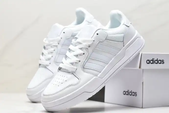 hype Adidas Sneakers