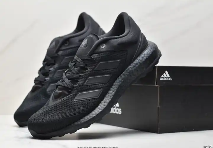 hype Adidas Sneakers