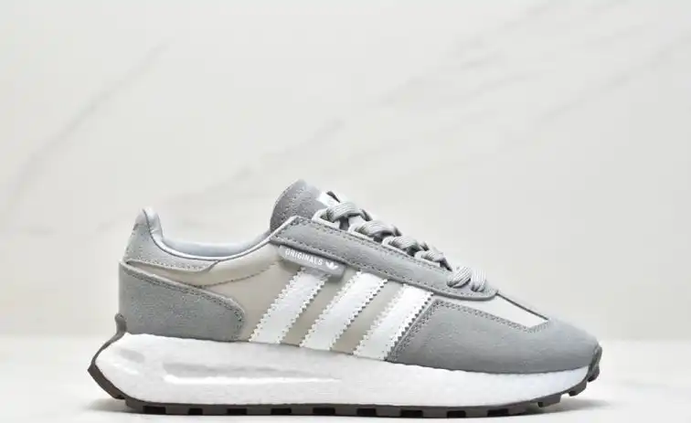 hype Adidas Sneakers