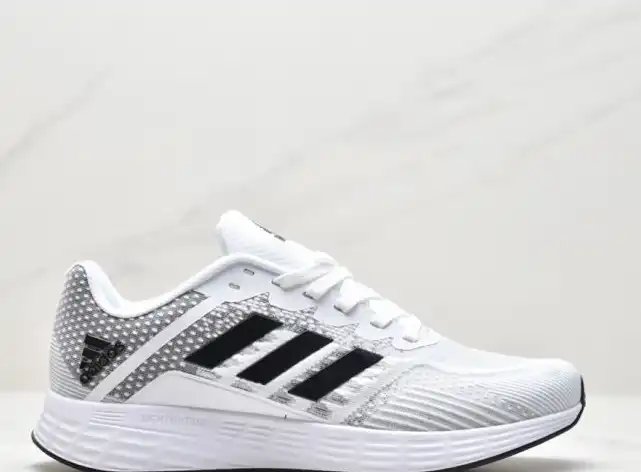 hype Adidas Sneakers