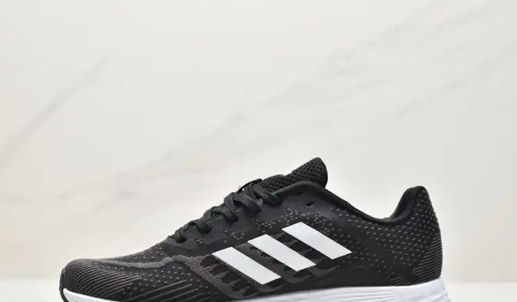 hype Adidas Sneakers