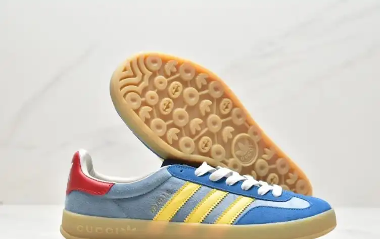 hype Adidas Sneakers