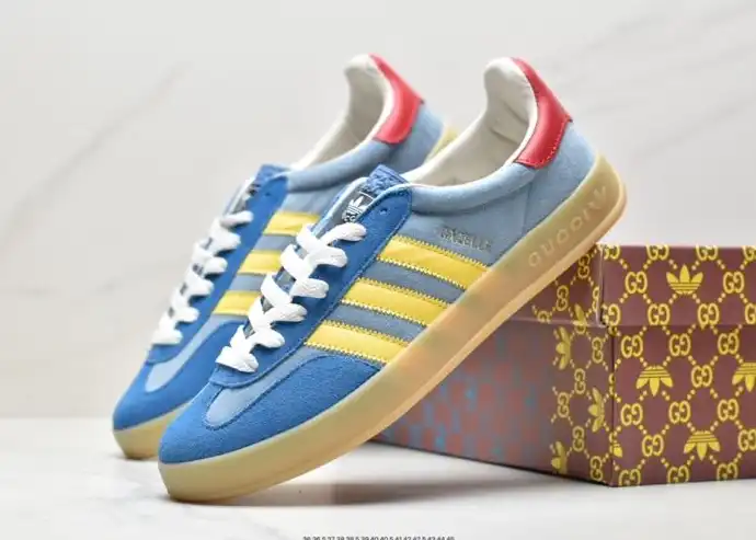 hype Adidas Sneakers