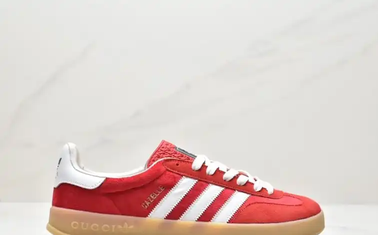 hype Adidas Sneakers