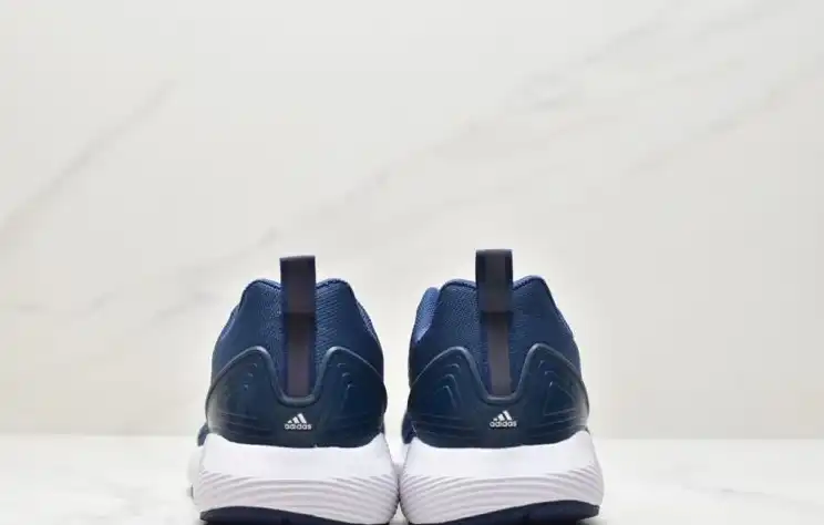 hype Adidas Sneakers