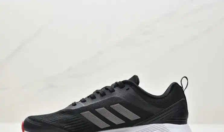 hype Adidas Sneakers