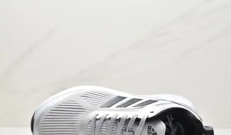 hype Adidas Sneakers