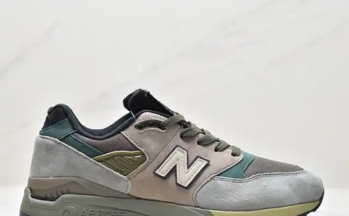 hype New Balance Sneakers