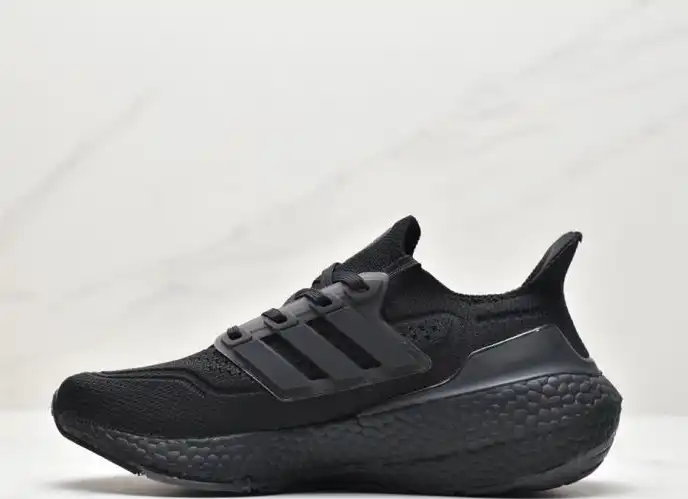 hype Adidas Sneakers