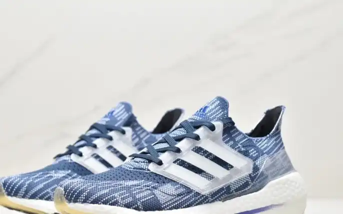 hype Adidas Sneakers