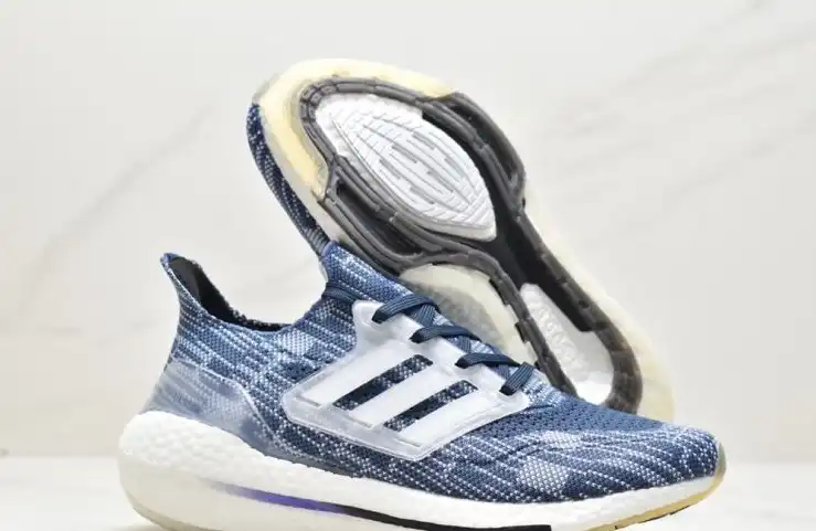 hype Adidas Sneakers