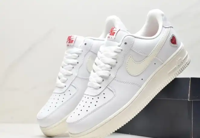 hype Nike Air Force 1