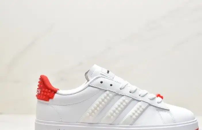 hype Adidas Sneakers