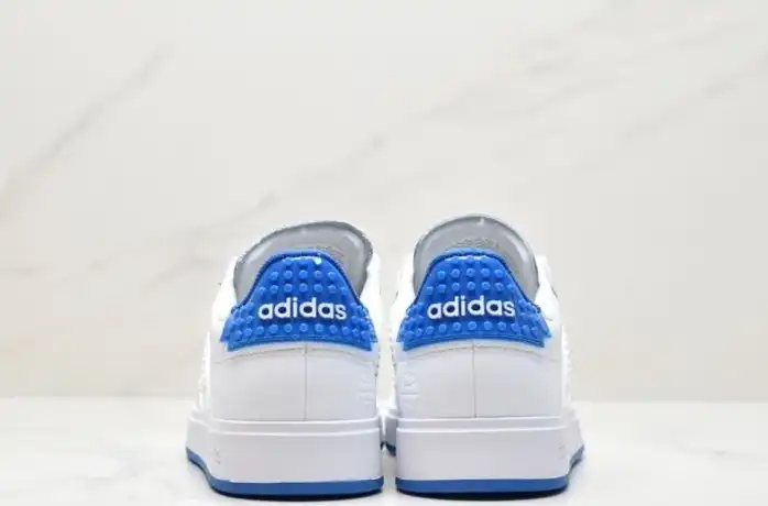 hype Adidas Sneakers