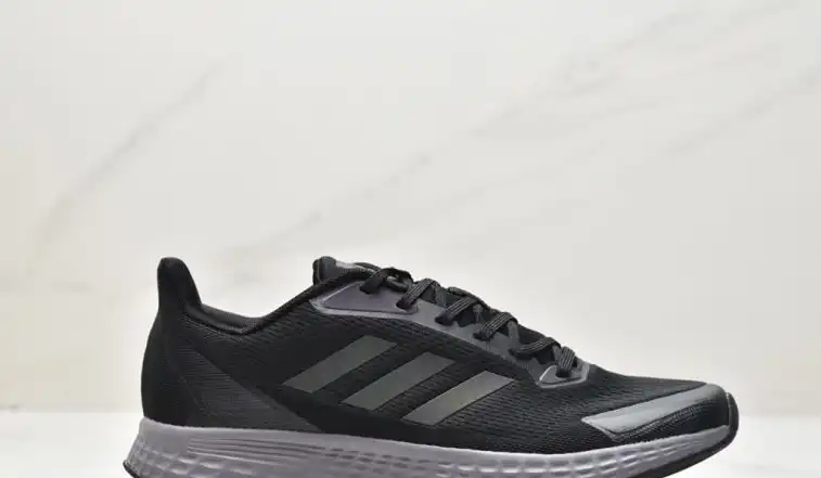 hype Adidas Sneakers