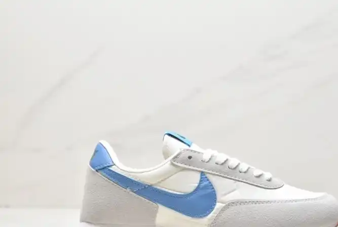 hype Nike Sneakers