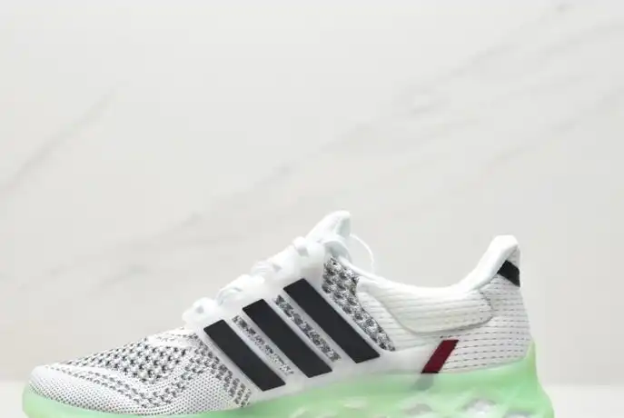 hype Adidas Sneakers