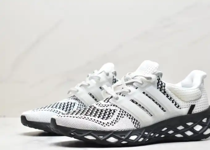 hype Adidas Sneakers