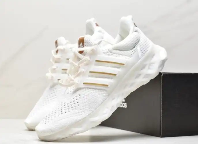 hype Adidas Sneakers