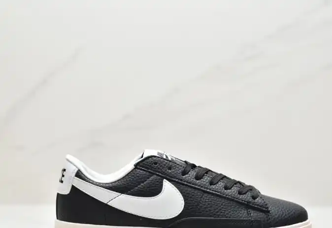 hype Nike Sneakers