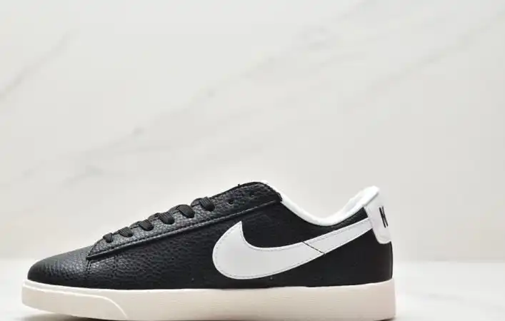 hype Nike Sneakers