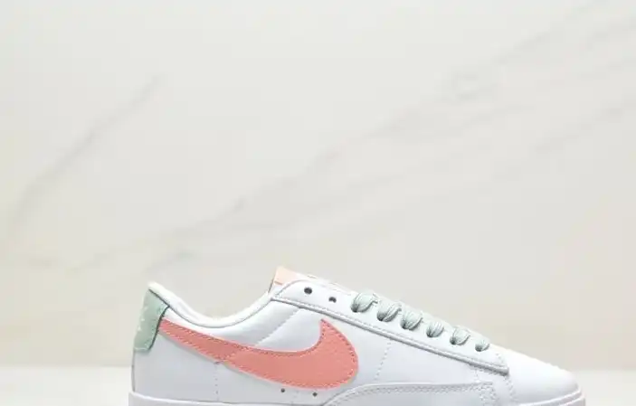 hype Nike Sneakers