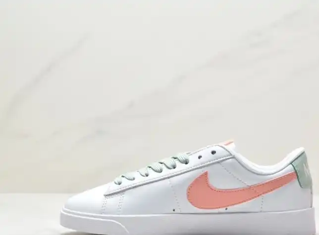 hype Nike Sneakers