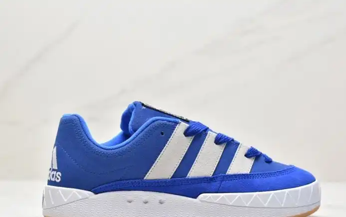 hype Adidas Sneakers