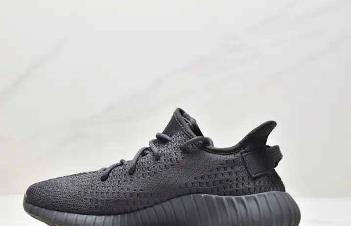 hype Adidas Yeezy Boost