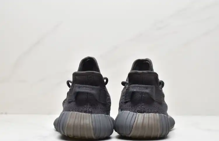 hype Adidas Yeezy Boost