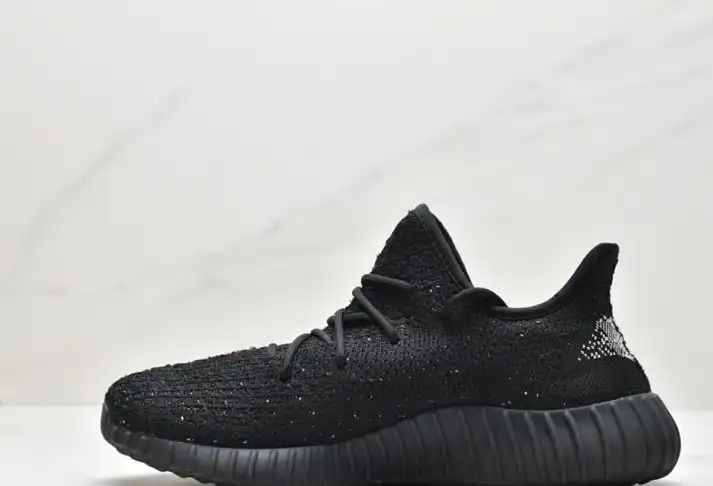 hype Adidas Yeezy Boost