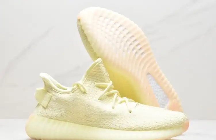 hype Adidas Yeezy Boost